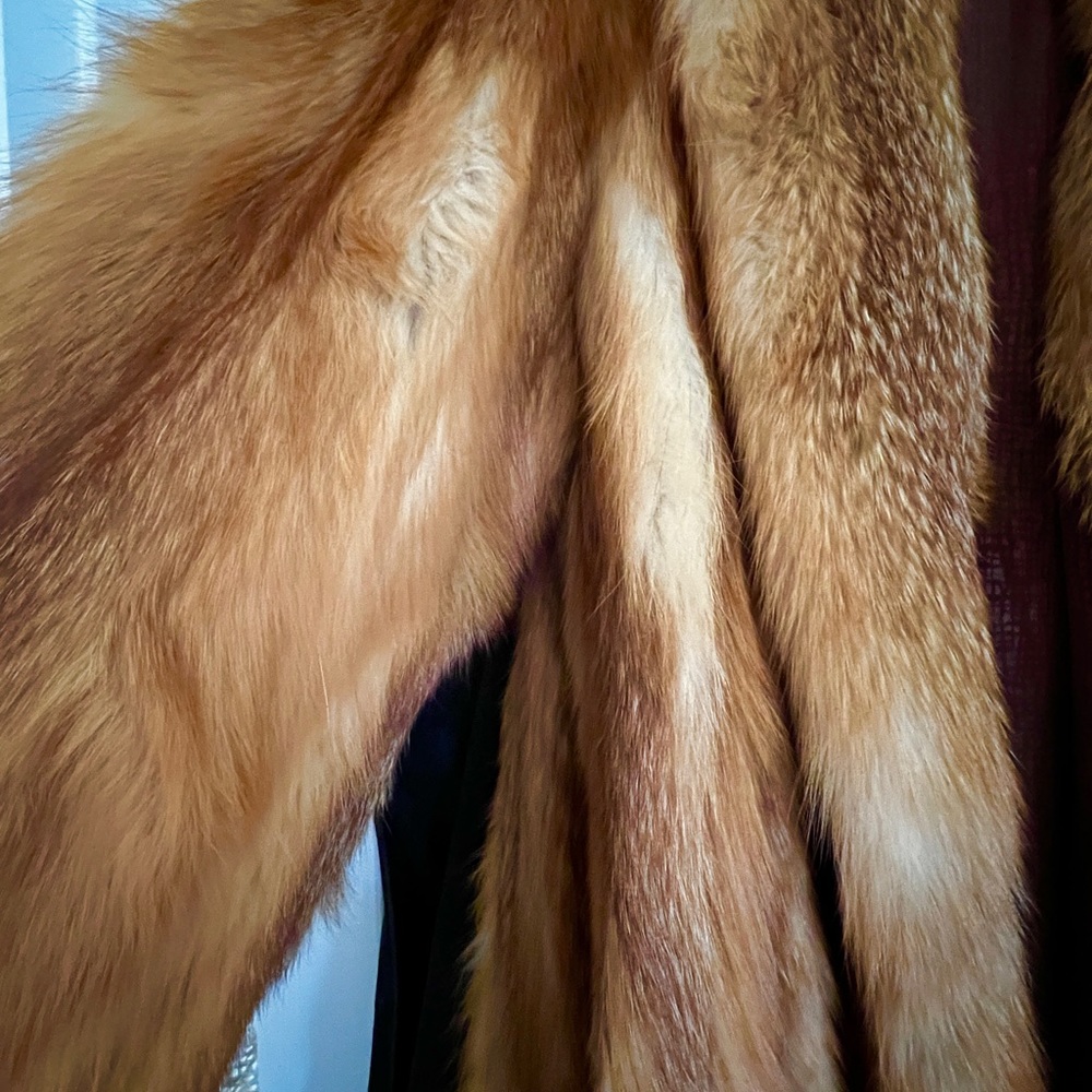 Full length fox fur coat purchase in Aspen CO. worn 1 time. - Picture 6 of 16